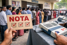 भारत में EVM मशीन पर NOTA बटन